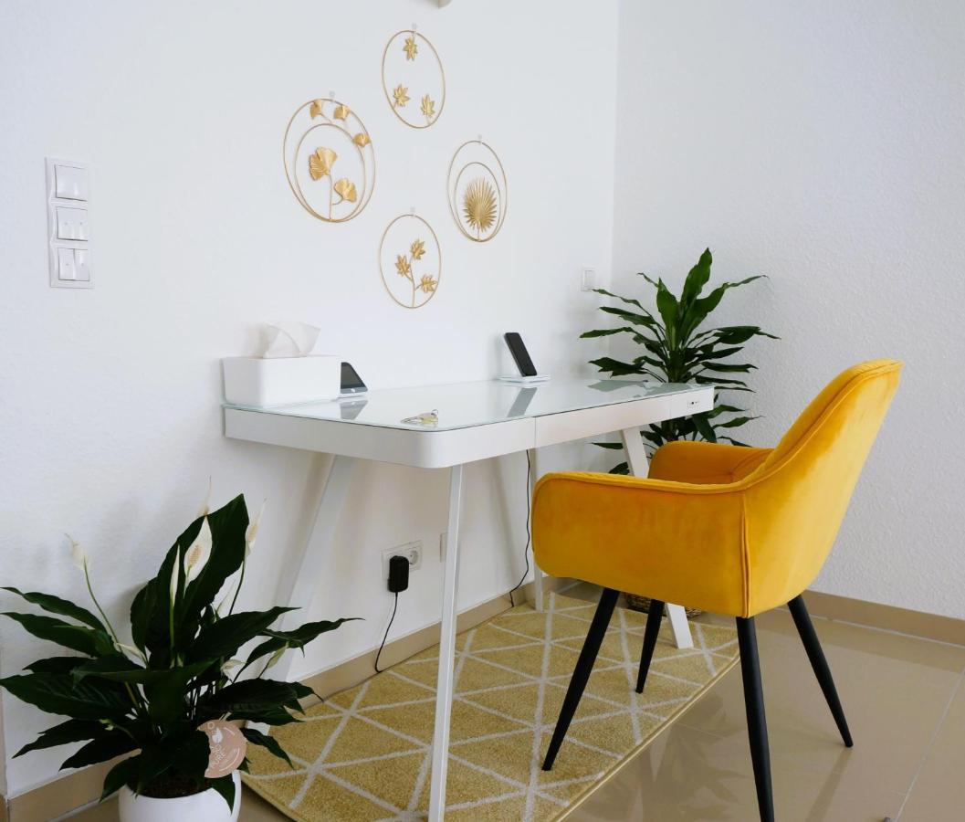Mein Apartment Flowers Mit Kamin, Bis 10 Personen Frankenthal  Ngoại thất bức ảnh
