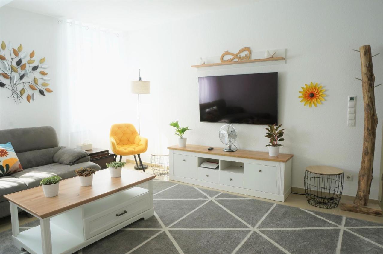 Mein Apartment Flowers Mit Kamin, Bis 10 Personen Frankenthal  Ngoại thất bức ảnh