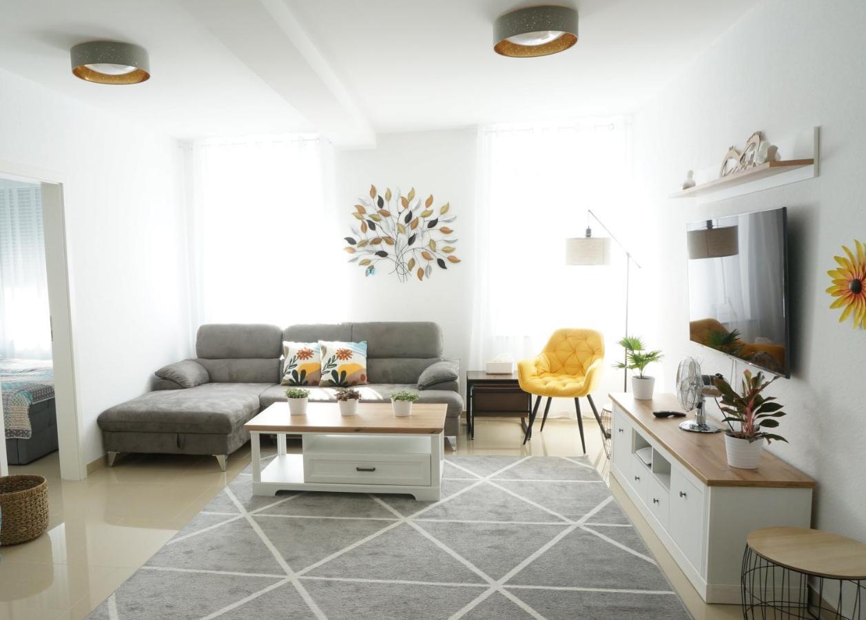 Mein Apartment Flowers Mit Kamin, Bis 10 Personen Frankenthal  Ngoại thất bức ảnh