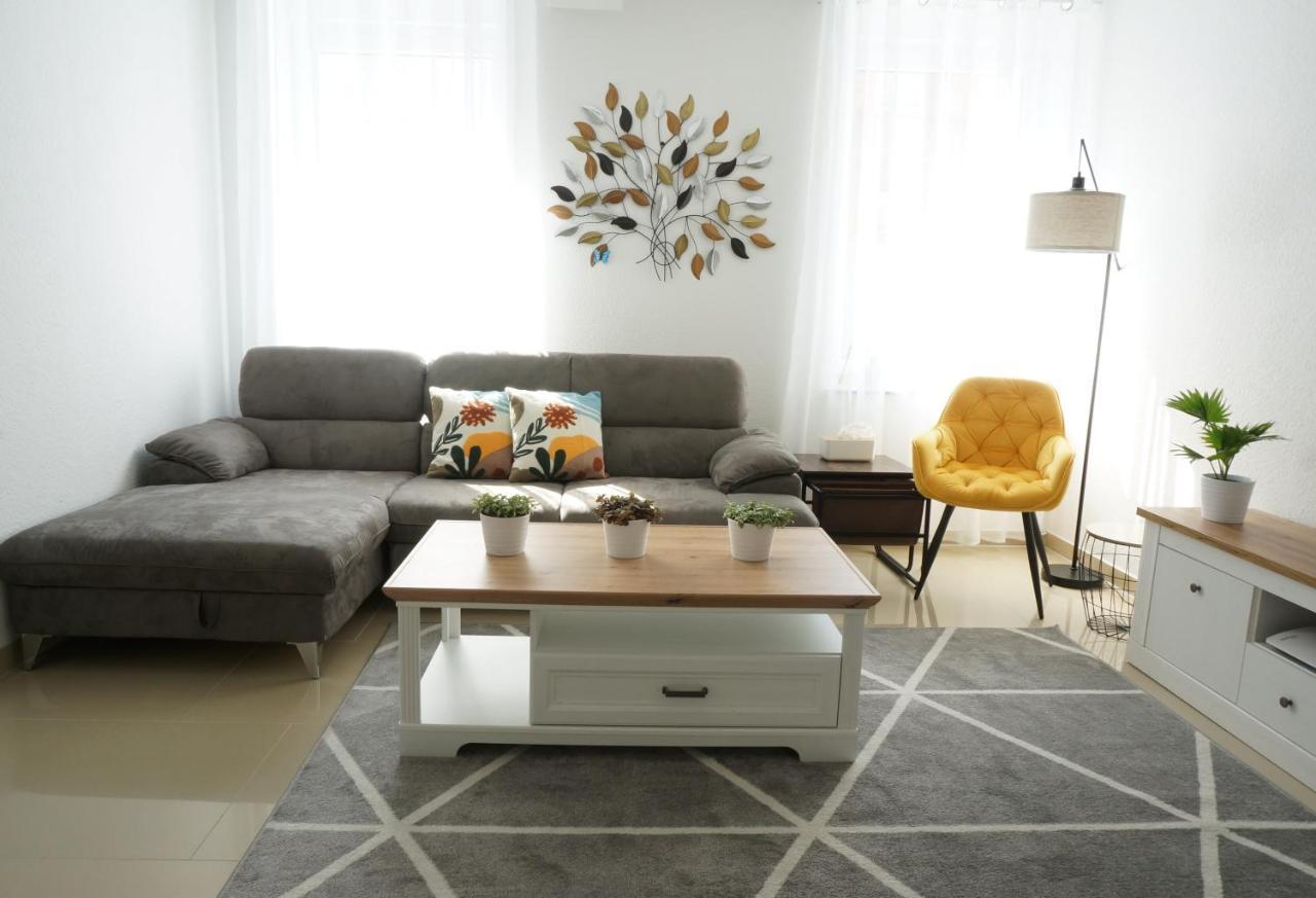 Mein Apartment Flowers Mit Kamin, Bis 10 Personen Frankenthal  Ngoại thất bức ảnh