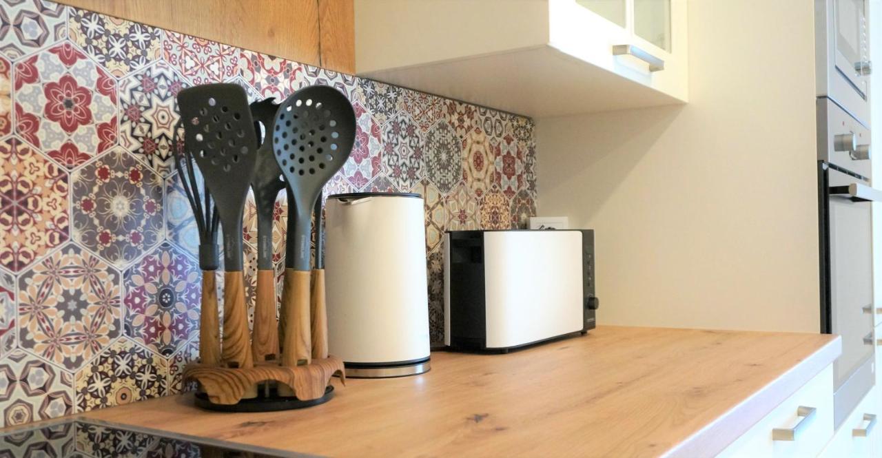 Mein Apartment Flowers Mit Kamin, Bis 10 Personen Frankenthal  Ngoại thất bức ảnh