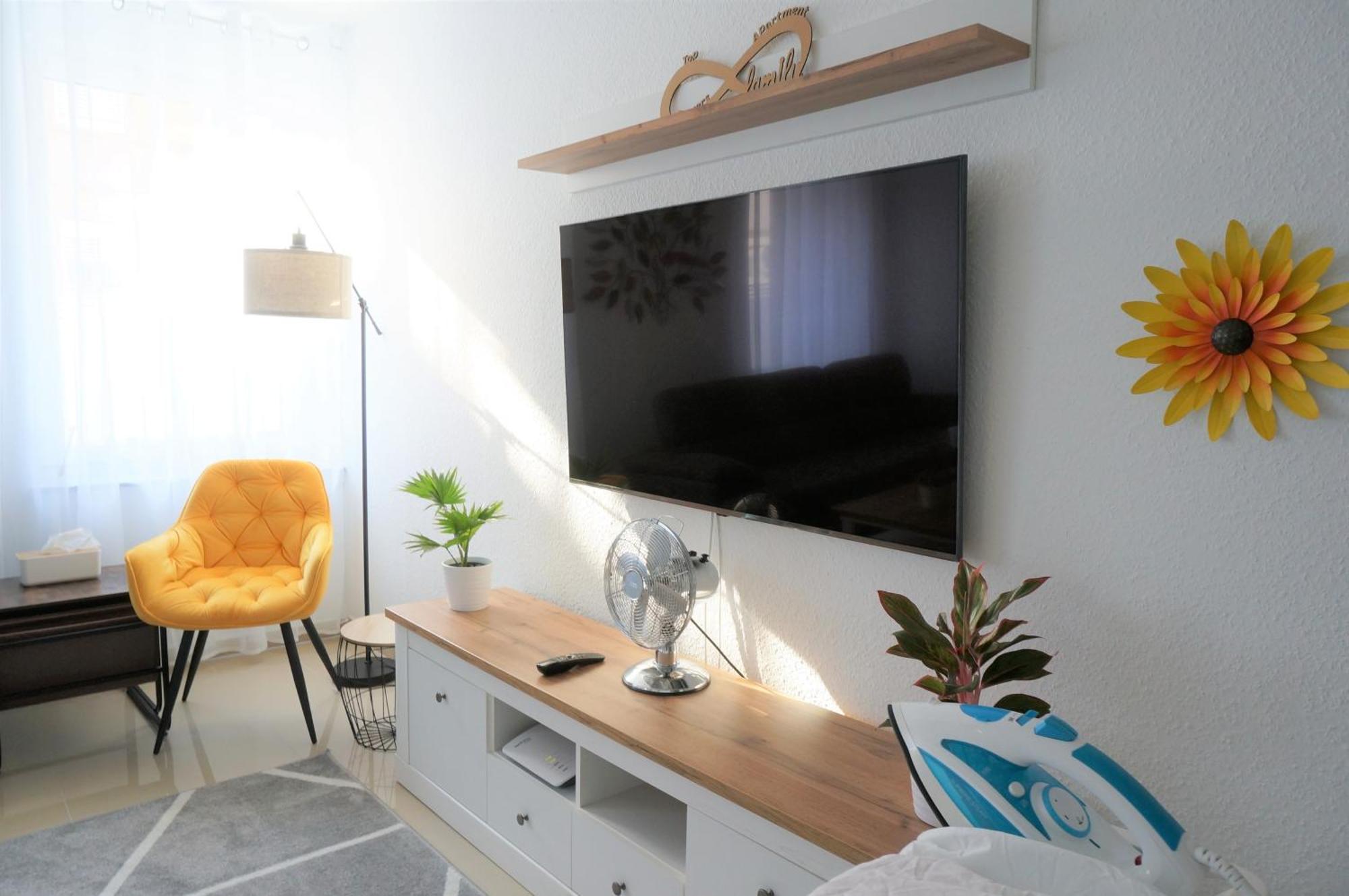 Mein Apartment Flowers Mit Kamin, Bis 10 Personen Frankenthal  Ngoại thất bức ảnh