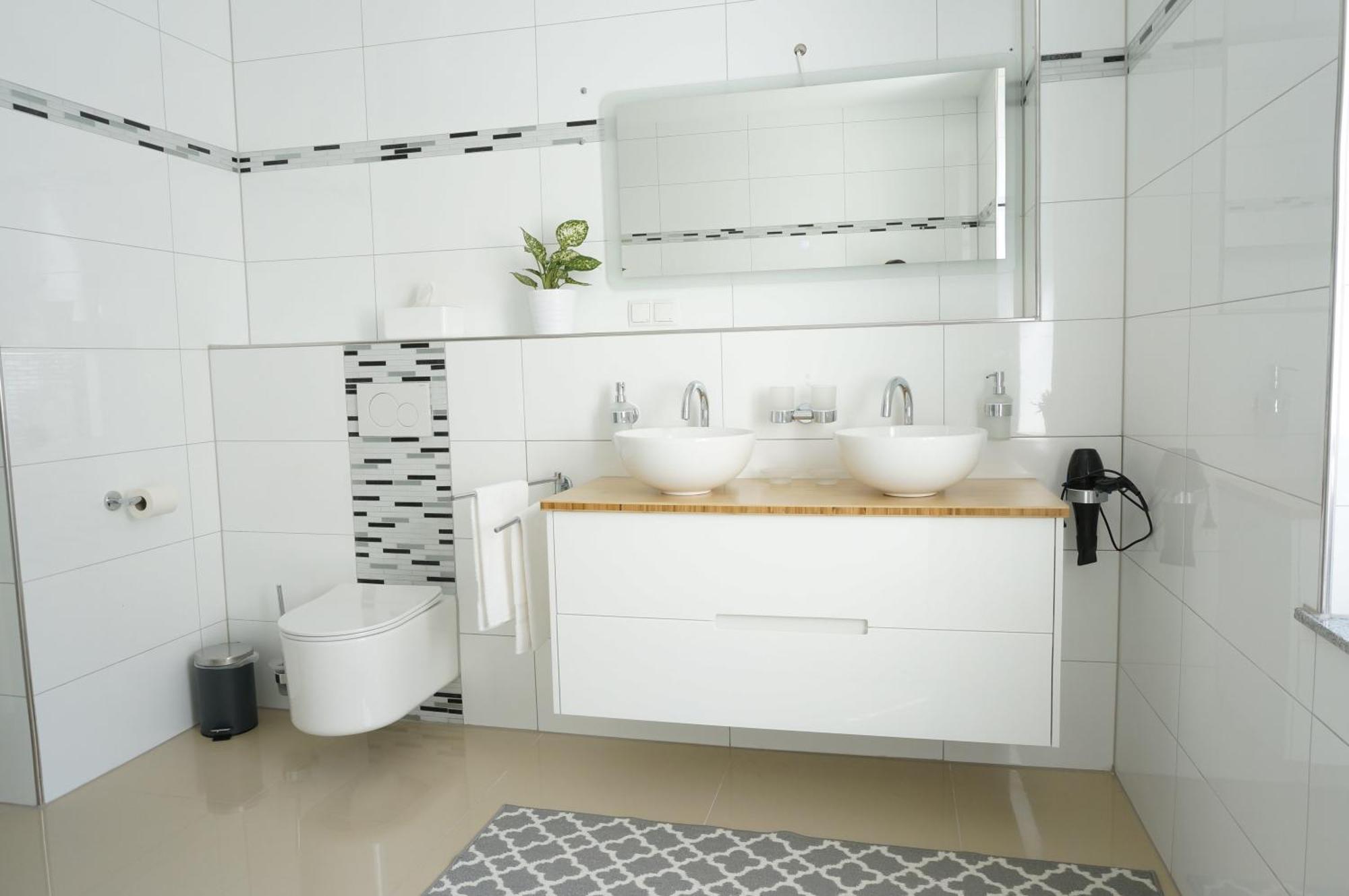 Mein Apartment Flowers Mit Kamin, Bis 10 Personen Frankenthal  Ngoại thất bức ảnh